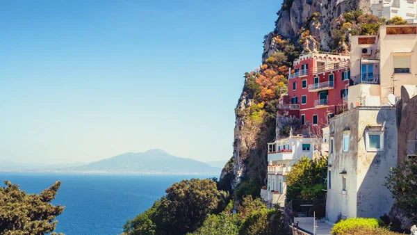 Guide to Capri: Where to Stay Eat and Drink, without a Boat!