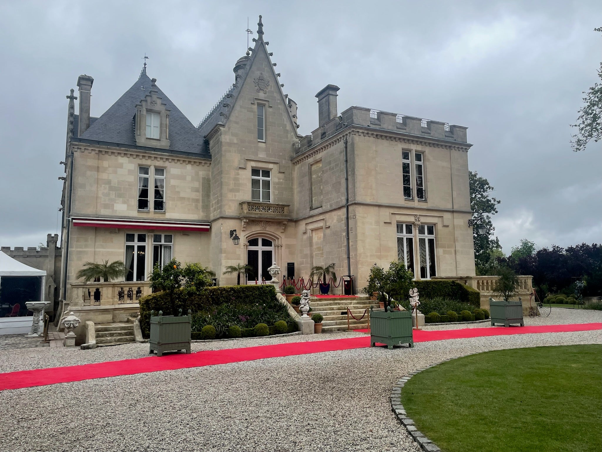 wine investing bordeaux futures