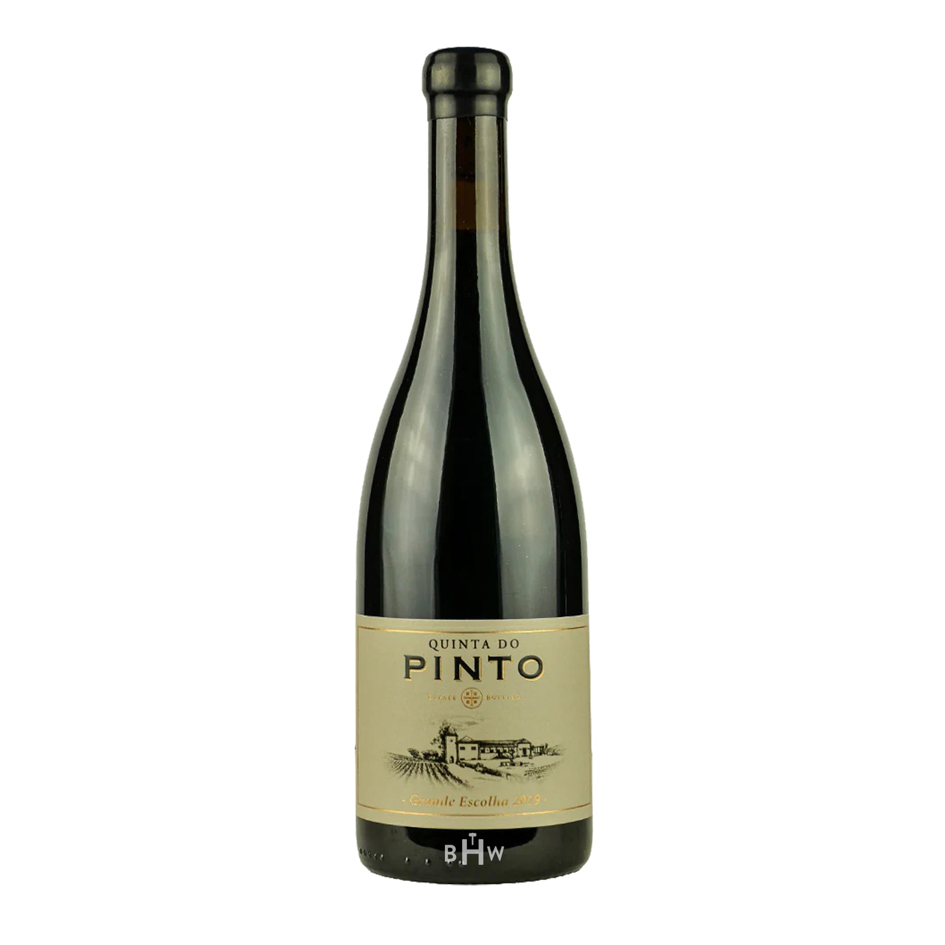 Wine bottle with 'Quinta do Pinto' label on a white background