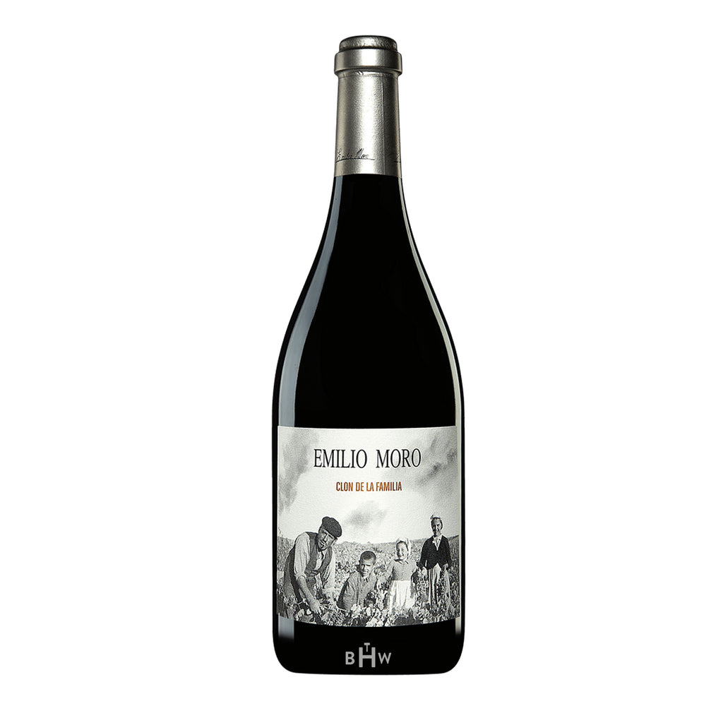 2018EmilioMoroRiberaDelDueroClondelaFamilia wine bottle with a white background. 