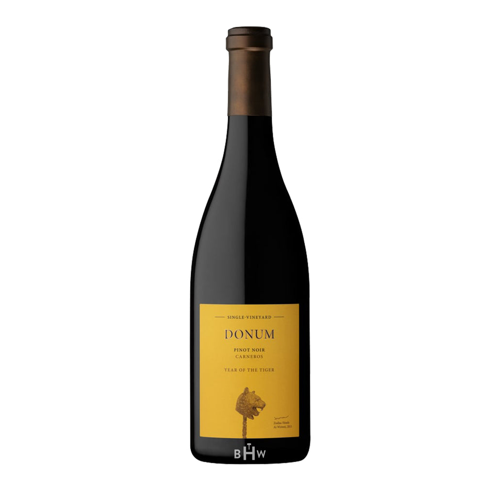 2022 Donum Pinot Noir Single Vineyard wine bottle with a white background.
