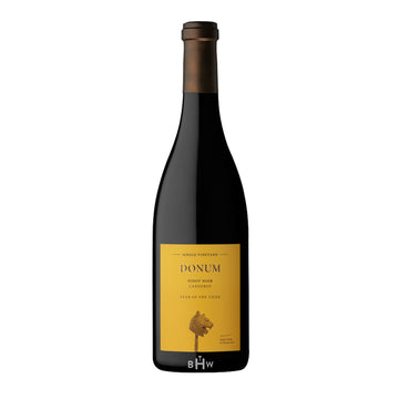 2022 Donum Pinot Noir Single Vineyard wine bottle with a white background.